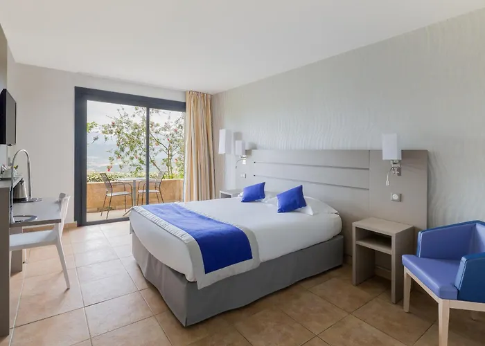 Western San Damianu Hotel 4*